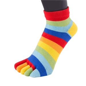 TOETOE ESSENTIAL - Prstové ponožky kotníkové - duhové proužkované Velikost ponožek: 35-46